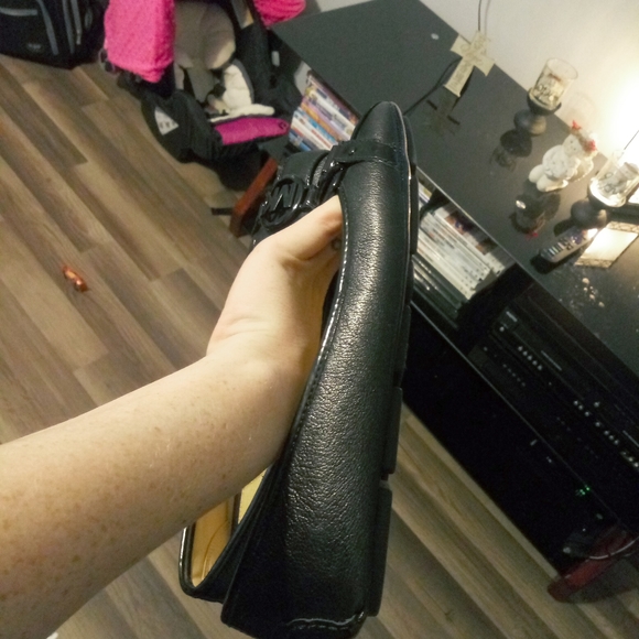 Black Flats - Picture 5 of 5